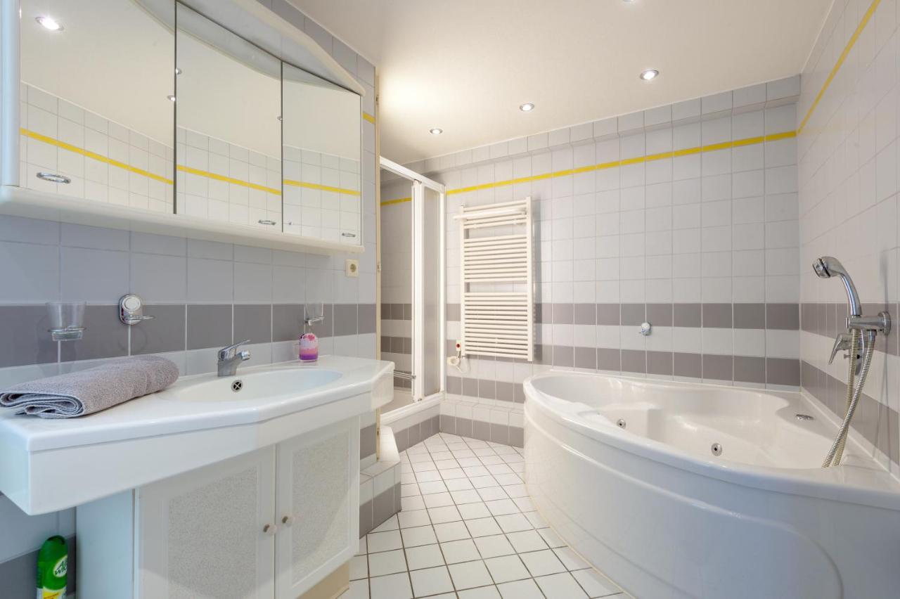 Rose - Piscine Partagee - Proche Europa Park Apartment Hessenheim ภายนอก รูปภาพ